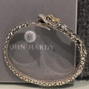 Legands Naga kick cuff bracelet